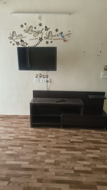 Furnished Amenities in 3 BHK Apartment at Aims Golf City, Sector 75 – for Sale