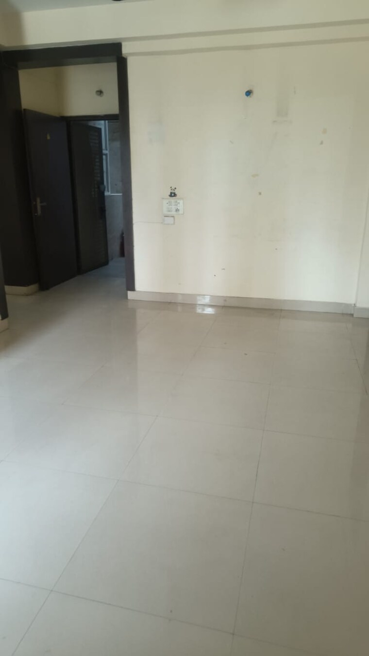 Room, aims-golf-city 3 Bedroom 1350 Sq.Ft. Apartment In Sector 75 Noida 8805279