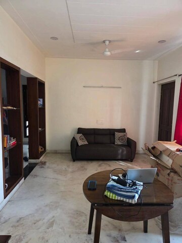 Living Room in 2 BHK Builder Floor at Sector 7 – for Rent