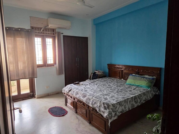 Bedroom, sector 7 2 Bedroom 200 Sq.Yd. Builder Floor In Sector 7 Gurgaon 8805282