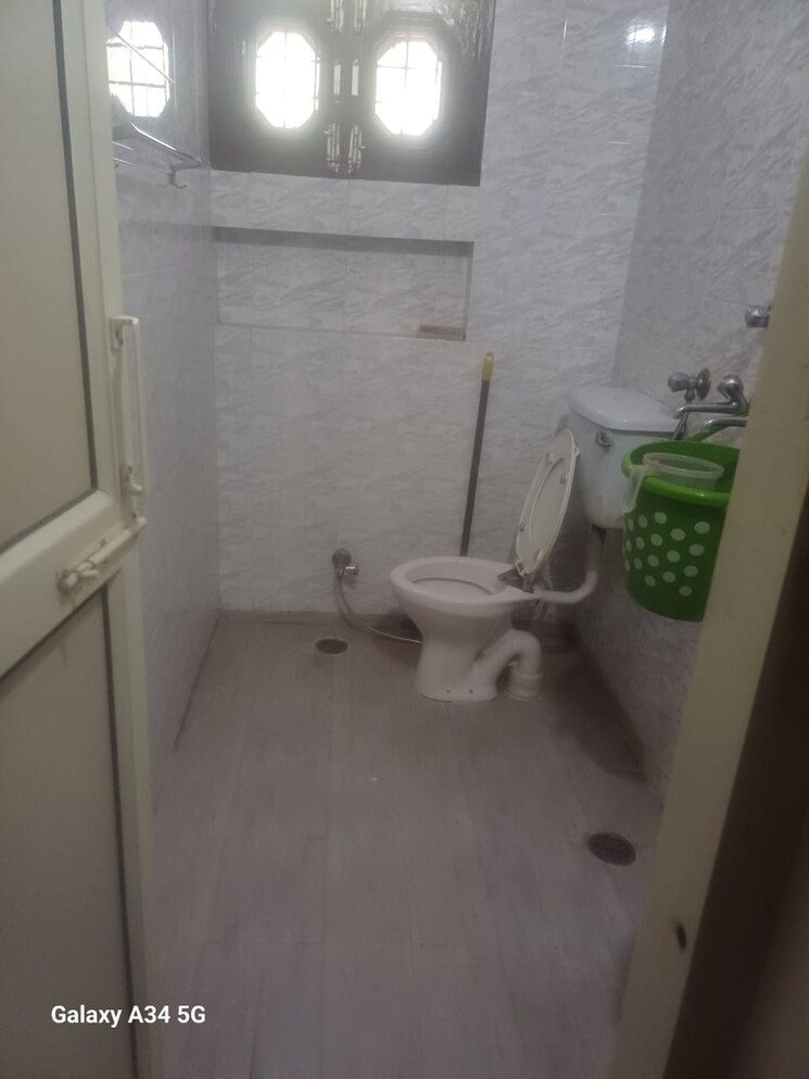 Bathroom, sector 49 1 Bedroom 500 Sq.Ft. Builder Floor In Sector 49 Chandigarh 8805284