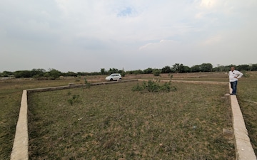 Plot For Sale in Kursi Road
