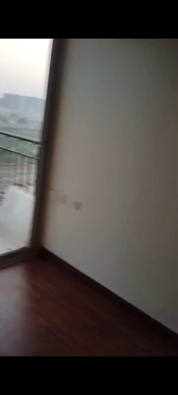 Room in 2 BHK Apartment at Prateek Grand City, Siddharth Vihar – for Rent