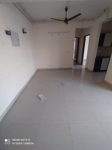 Room in 2 BHK Apartment at Supertech Czar Suites, Omicron I Greater Noida – for Sale