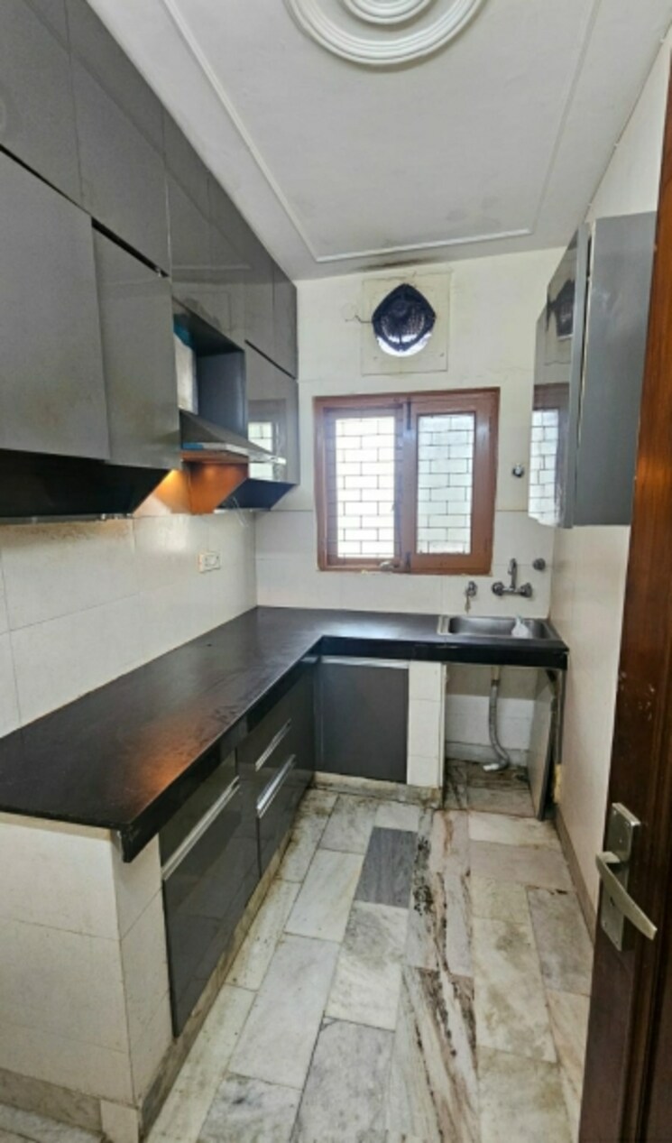 Kitchen, new rajinder nagar 3 Bedroom 1350 Sq.Ft. Builder Floor In New Rajinder Nagar Delhi 8805384
