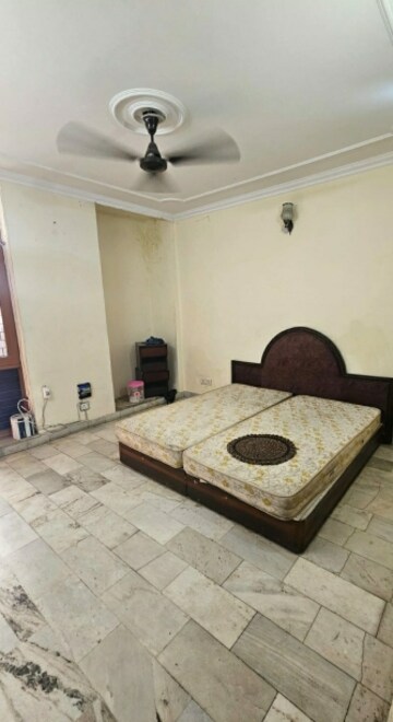 Bedroom in 3 BHK Builder Floor at New Rajinder Nagar – for Rent