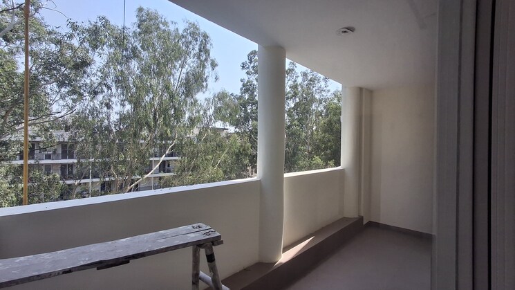 Balcony, ambala highway 3 Bedroom 1700 Sq.Ft. Apartment In Ambala Highway Zirakpur 8805373