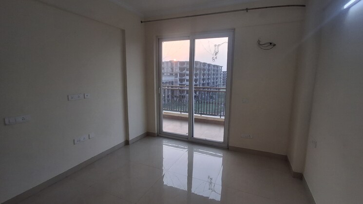 Room, ambala highway 3 Bedroom 1700 Sq.Ft. Apartment In Ambala Highway Zirakpur 8805373