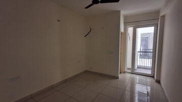 Room in 3 BHK Apartment at Ambala Highway – for Rent