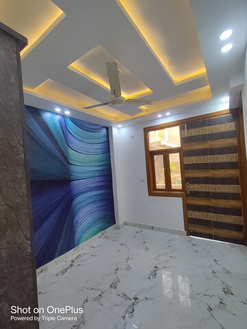 Master Bedroom in 1 BHK Builder Floor at Dwarka Mor – for Rent