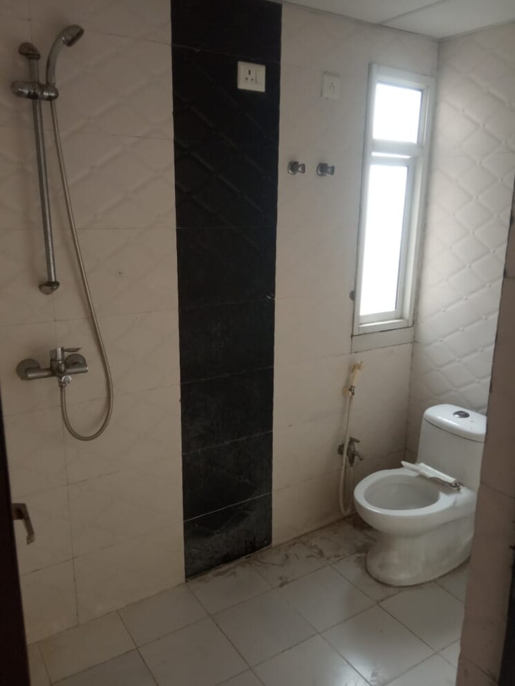 Bathroom, supertech-czar-suites 2 Bedroom 1295 Sq.Ft. Apartment In Omicron I Greater Noida Greater Noida 8805380