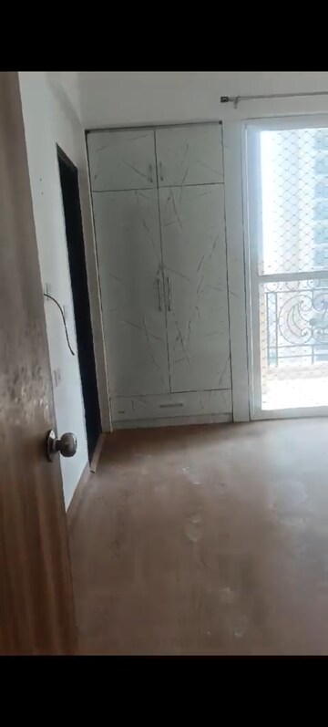 Room in 2 BHK Apartment at Prateek Grand City, Siddharth Vihar – for Rent