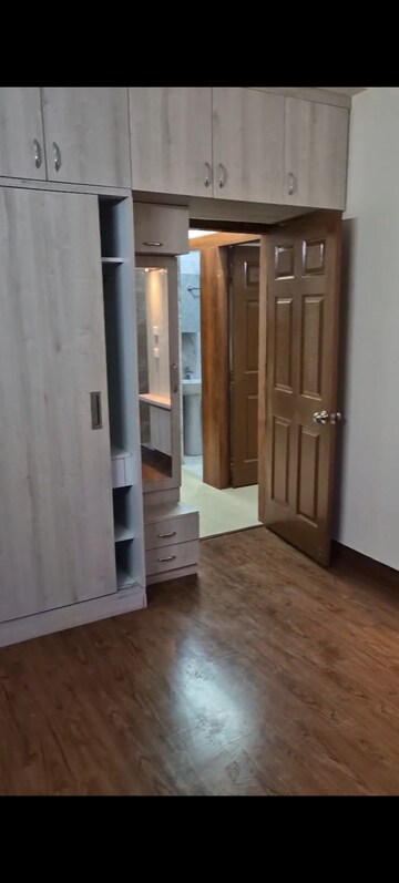 Room in 2 BHK Apartment at Prateek Grand Paeonia, Krishna Vihar – for Rent