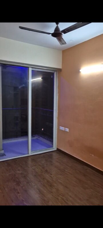 Room in 2 BHK Apartment at Prateek Grand Paeonia, Krishna Vihar – for Rent