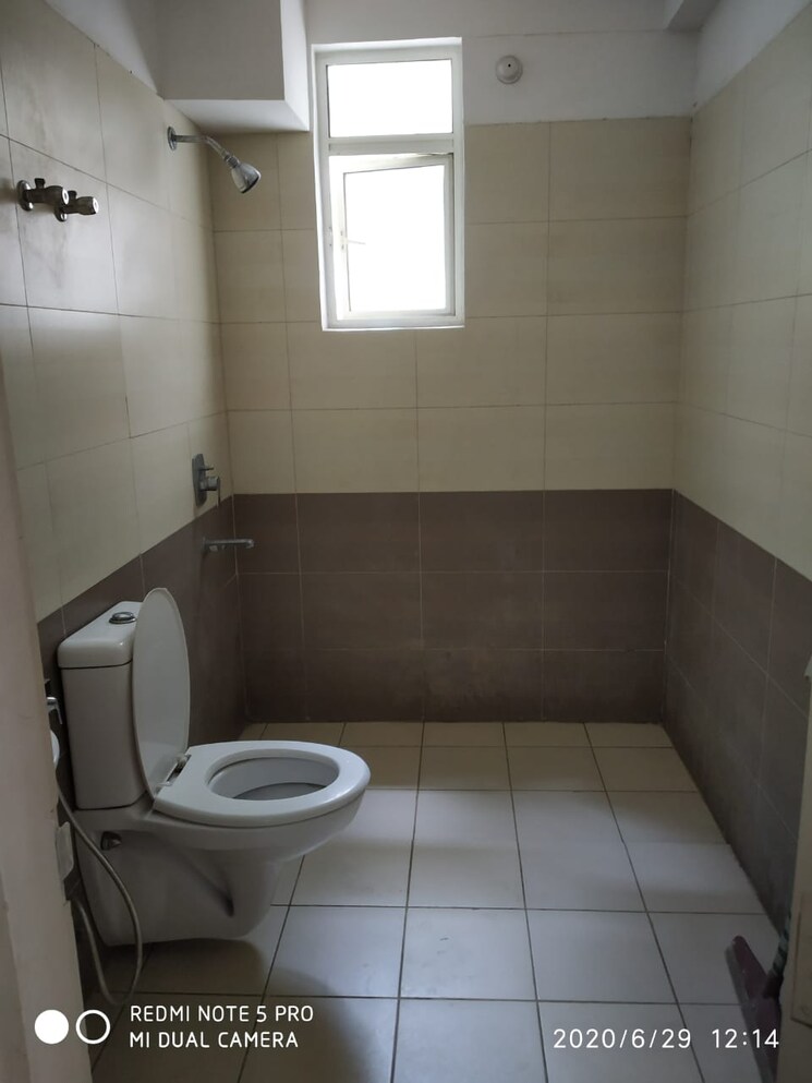 Bathroom, supertech-czar-suites 2 Bedroom 845 Sq.Ft. Apartment In Omicron I Greater Noida Greater Noida 8805425