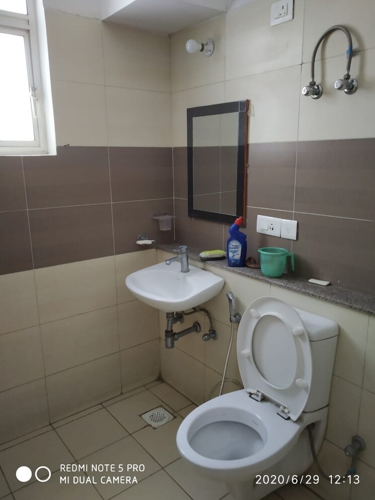 Bathroom, supertech-czar-suites 2 Bedroom 845 Sq.Ft. Apartment In Omicron I Greater Noida Greater Noida 8805425
