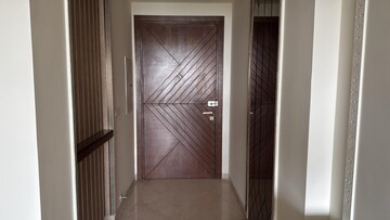  3 BHK Apartment at DLF Park Place, Sector 54 – for Rent
