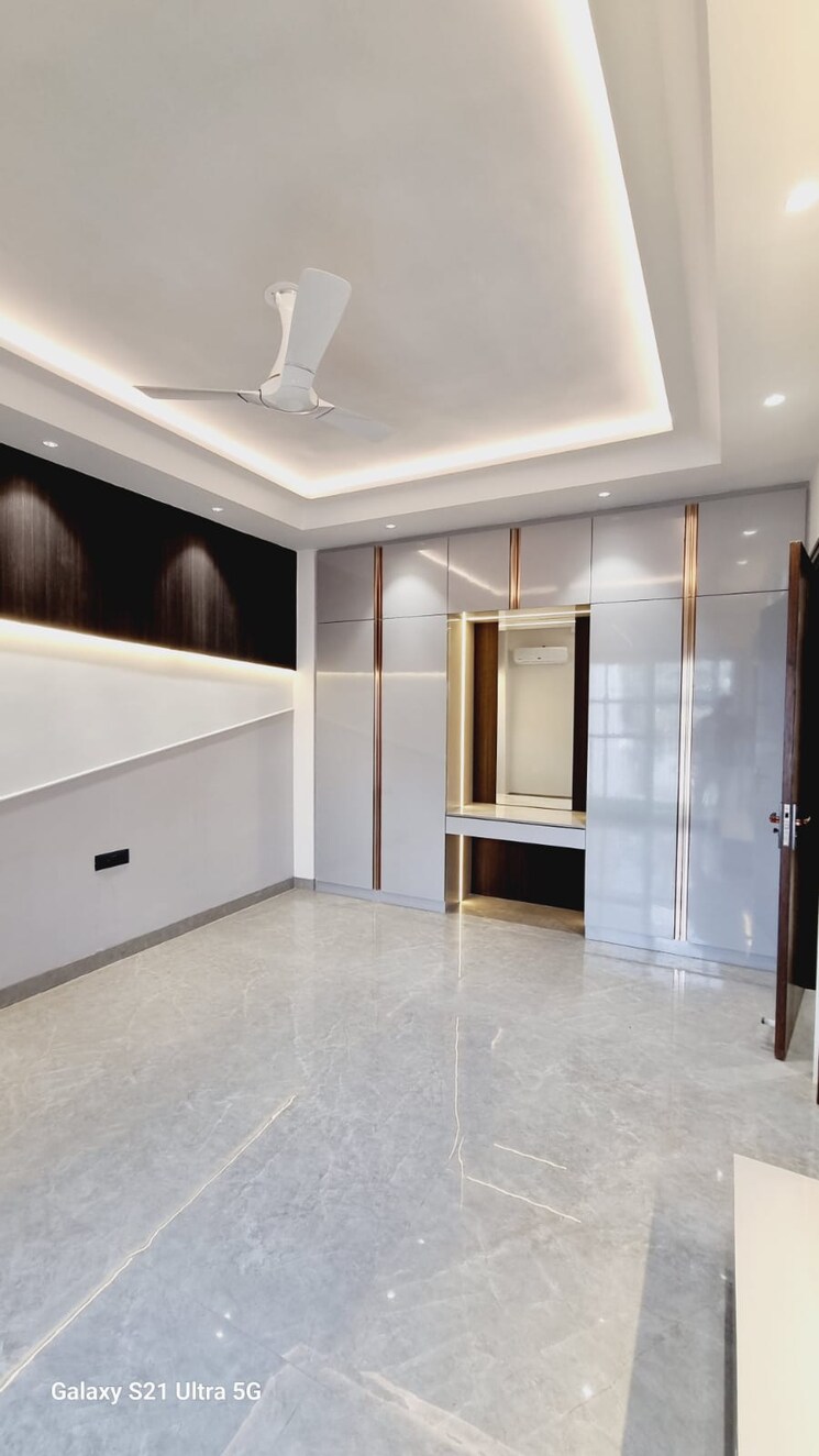 Room, bptp-amstoria-country-floor 3 Bedroom 2025 Sq.Ft. Builder Floor In Sector 102 Gurgaon 8805487