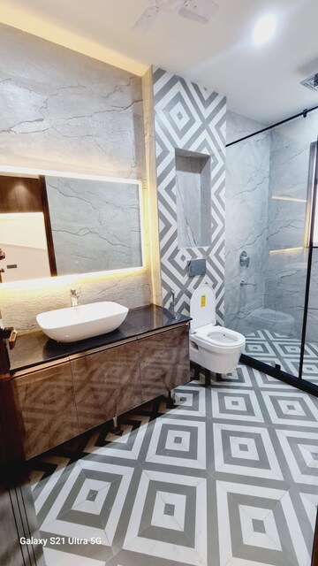 Bathroom in 3 BHK Builder Floor at BPTP Amstoria Country Floor, Sector 102 – for Sale