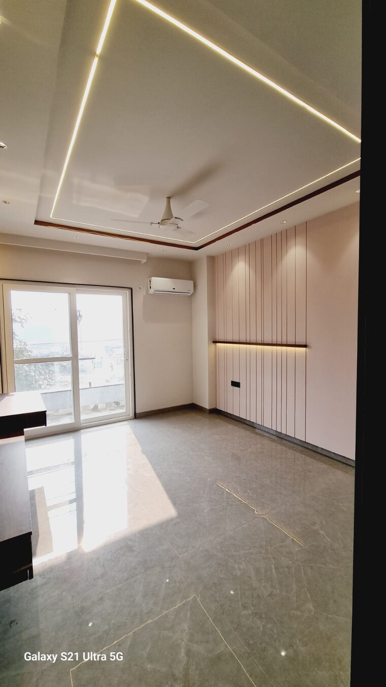 Room, bptp-amstoria-country-floor 3 Bedroom 2025 Sq.Ft. Builder Floor In Sector 102 Gurgaon 8805487