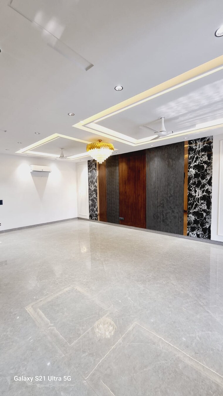 Room, bptp-amstoria-country-floor 3 Bedroom 2025 Sq.Ft. Builder Floor In Sector 102 Gurgaon 8805487