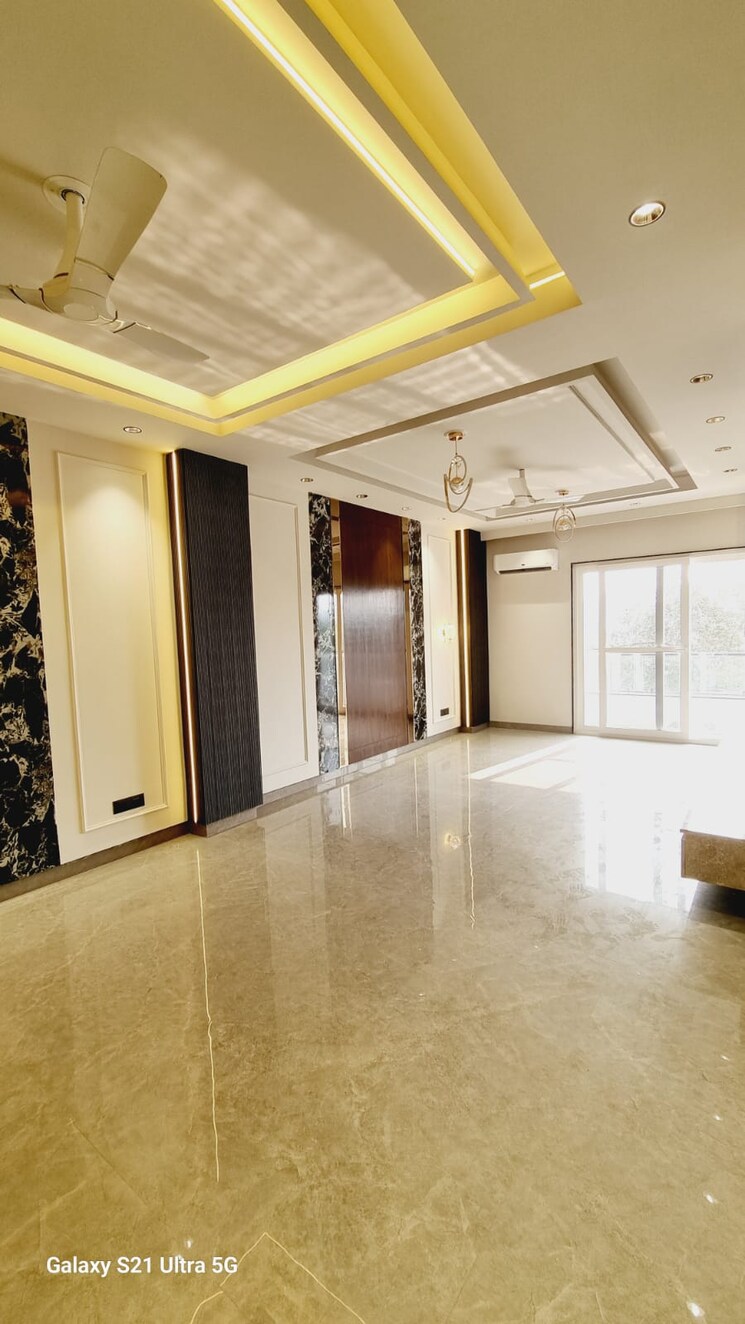 Living Room, bptp-amstoria-country-floor 3 Bedroom 2025 Sq.Ft. Builder Floor In Sector 102 Gurgaon 8805487