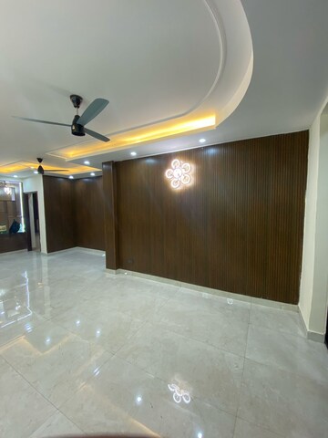 Bedroom in 3 BHK Builder Floor at BPTP Amstoria Country Floor, Sector 102 – for Sale