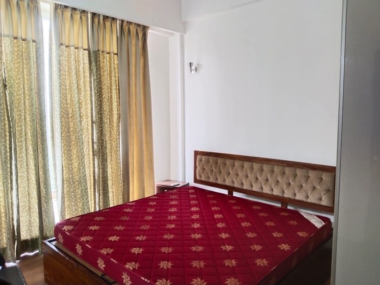 Bedroom, sector 4 3 Bedroom 250 Sq.Yd. Builder Floor In Sector 4 Gurgaon 8805547