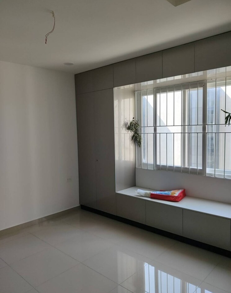 Room, incor-one-city 3 Bedroom 2000 Sq.Ft. Apartment In Kukatpally Hyderabad 8805580