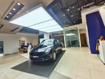 Parking in  Showroom at Phoenix Paragon Plaza, Kurla West – for Sale