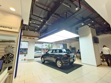 Gym in  Showroom at Phoenix Paragon Plaza, Kurla West – for Sale