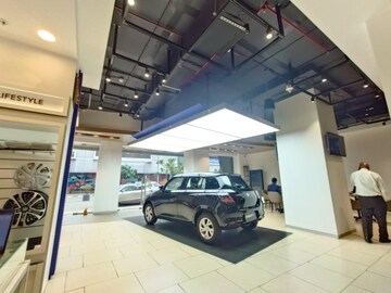 Gym in  Showroom at Phoenix Paragon Plaza, Kurla West – for Sale