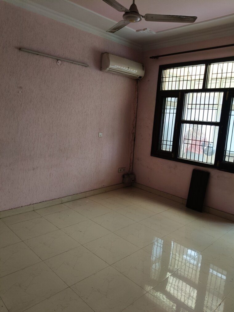 Room, us-pine-homes 3 Bedroom 1850 Sq.Ft. Builder Floor In Dhakoli Zirakpur 8805555