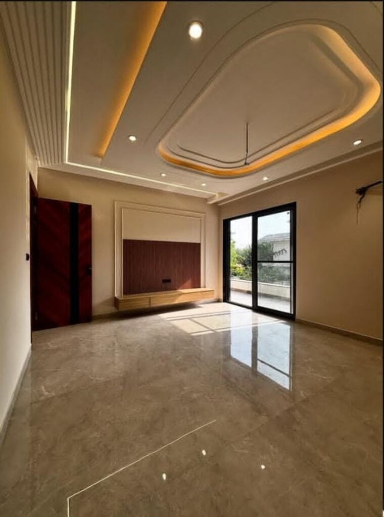 Room, sector 35 2 Bedroom 1800 Sq.Ft. Builder Floor In Sector 35 Faridabad 8805557