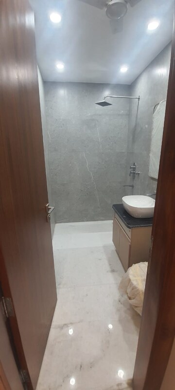 Bathroom in 4 BHK Builder Floor at Sector 57 – for Rent