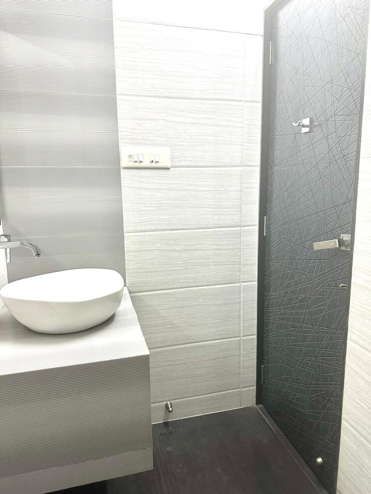 Bathroom, thane west 2.5 Bedroom 950 Sq.Ft. Apartment In Thane West Thane 8805571