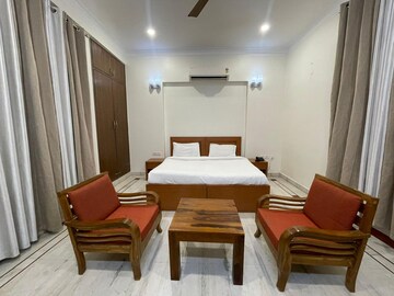 Living Room in 3 BHK Builder Floor at RWA Residential Society Sector 46, Sector 46 – for Rent