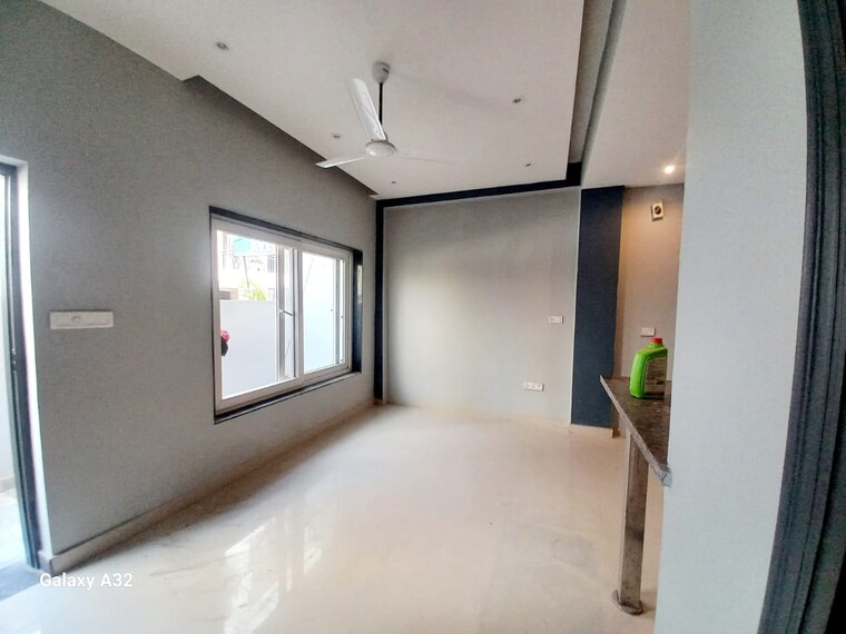 Room, dehradun cantt 3 Bedroom 100 Sq.Yd. Villa In Dehradun Cantt Dehradun 8805613