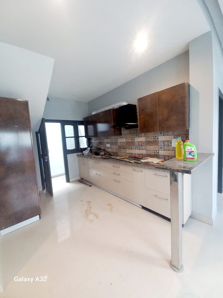 Kitchen, dehradun cantt 3 Bedroom 100 Sq.Yd. Villa In Dehradun Cantt Dehradun 8805613