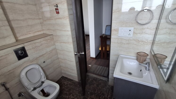 Bathroom, lohgarh 3.5 Bedroom 2200 Sq.Ft. Apartment In Lohgarh Zirakpur 8805607