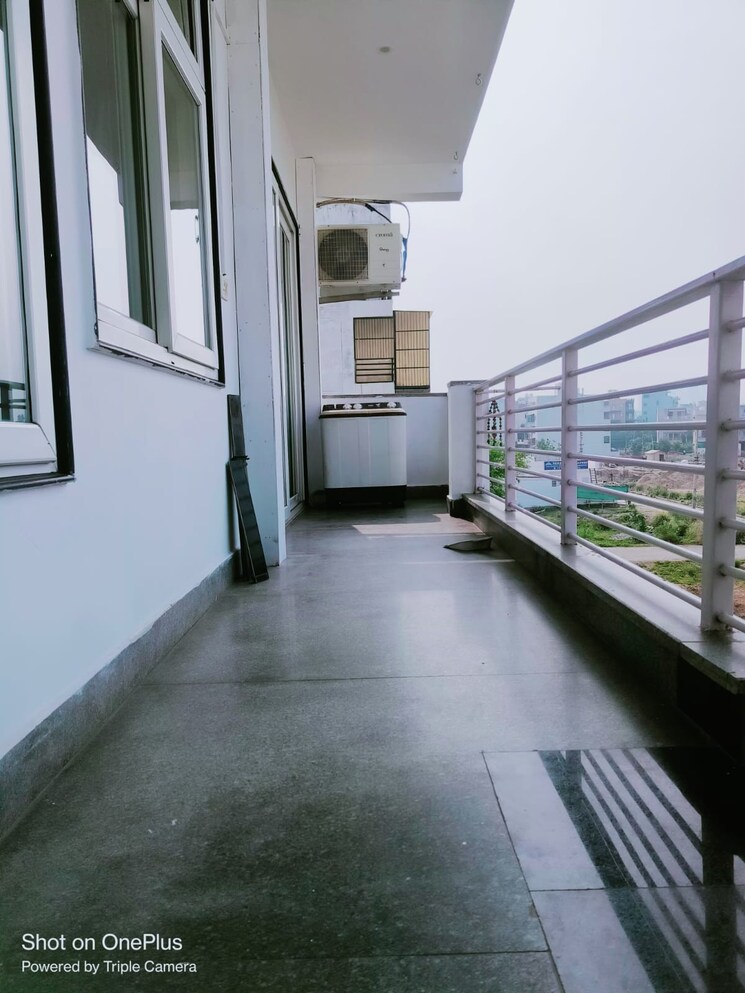 Balcony, sector 57 2 Bedroom 1600 Sq.Ft. Builder Floor In Sector 57 Gurgaon 8805817