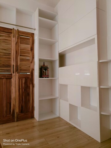 Room in 2 BHK Builder Floor at Sector 57 – for Rent