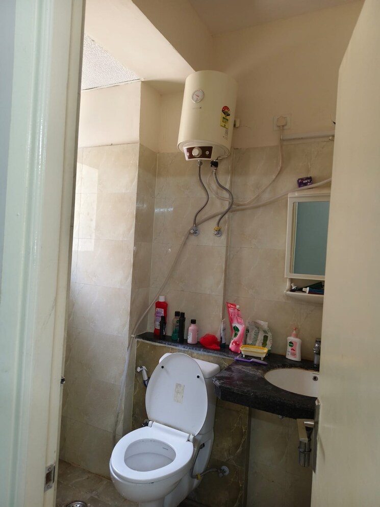 Attached Bathroom, wave city 2 Bedroom 900 Sq.Ft. Apartment In Wave City Ghaziabad 8805833