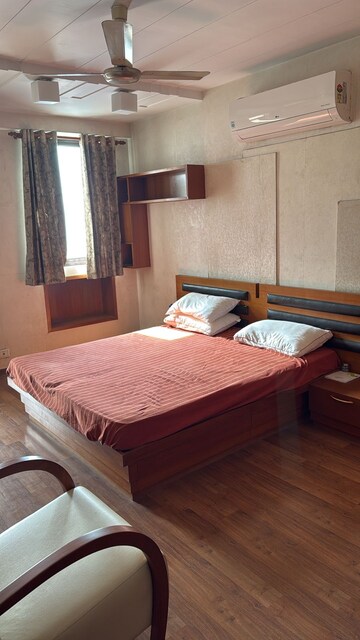 Bedroom in 4 BHK Apartment at DLF Westend Heights, Sector 53 – for Rent