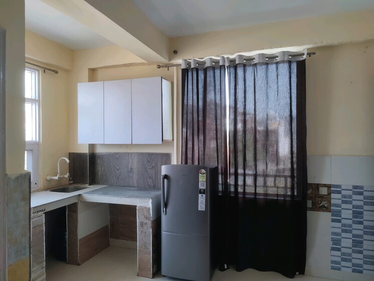 Kitchen, lajpat nagar ii 3 Bedroom 100 Sq.Yd. Builder Floor In Lajpat Nagar ii Delhi 8805896
