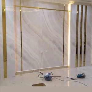 Room in 3 BHK Apartment at Igi Airport Area – for Sale