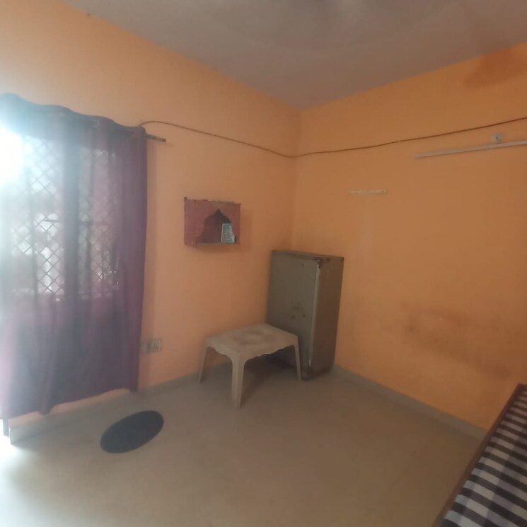 Room, beta i greater noida 2 Bedroom 60 Sq.Mt. Independent House In Beta I Greater Noida Greater Noida 8805927