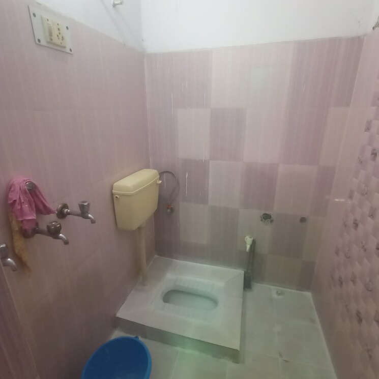 Attached Bathroom, beta i greater noida 2 Bedroom 60 Sq.Mt. Independent House In Beta I Greater Noida Greater Noida 8805927