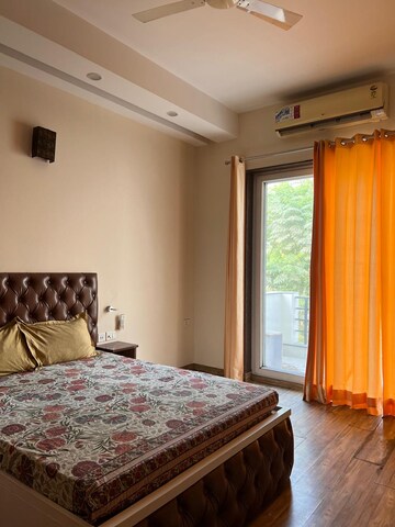 Bedroom in 3 BHK Builder Floor at Sector 57 – for Rent