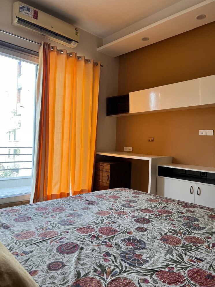 Bedroom, sector 57 3 Bedroom 3500 Sq.Ft. Builder Floor In Sector 57 Gurgaon 8805986